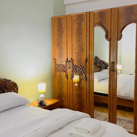 Promenade House Apartment Berat