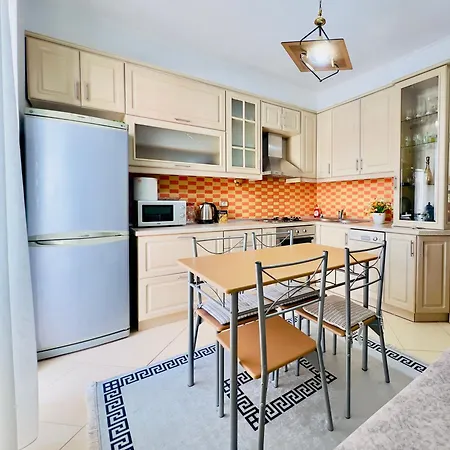 Promenade House Apartment *